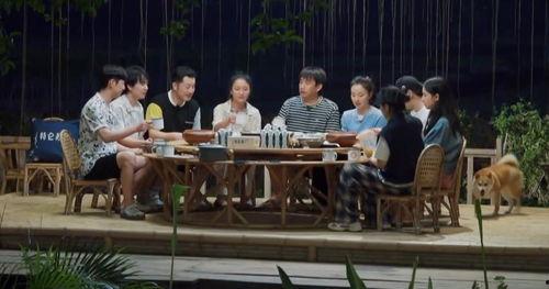 多人合唱吃瓜群众歌曲视频,多人合唱版“吃瓜群众”歌曲视频热映